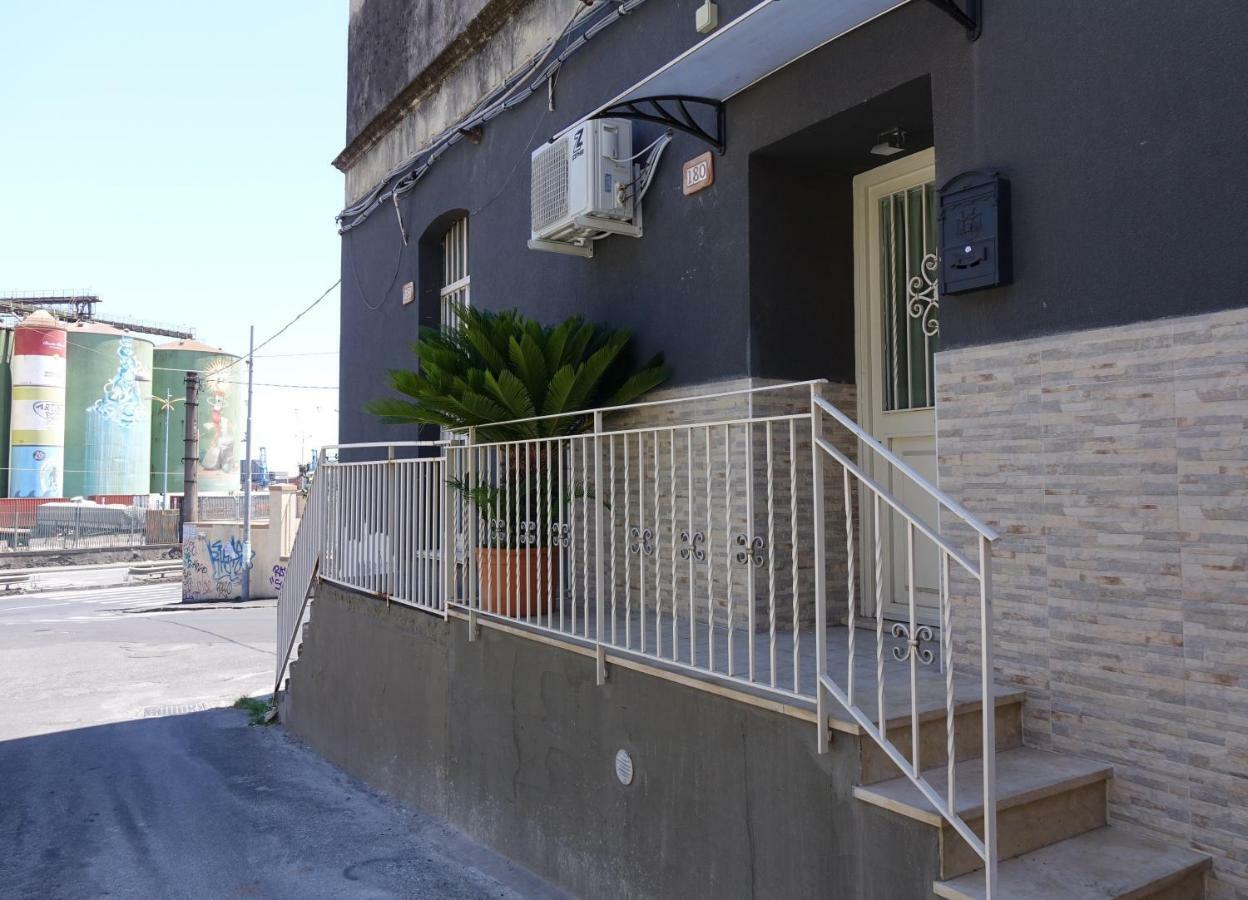 Giader'S House - Free Parking Apartment Catania Ngoại thất bức ảnh