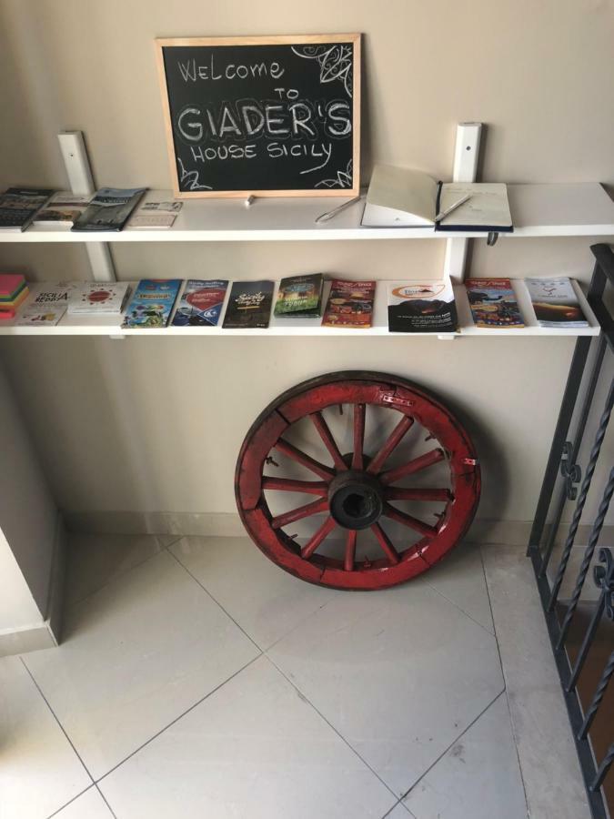 Giader'S House - Free Parking Apartment Catania Ngoại thất bức ảnh