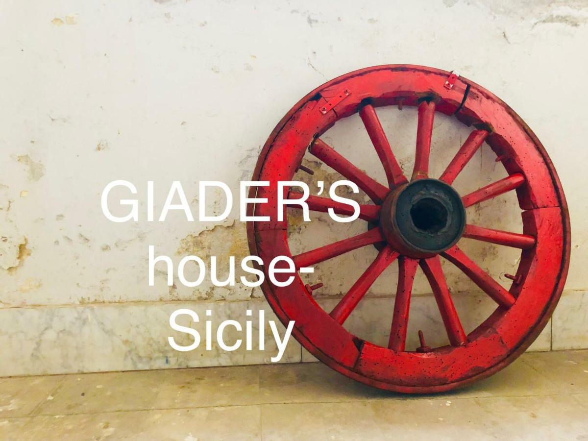 Giader'S House - Free Parking Apartment Catania Ngoại thất bức ảnh